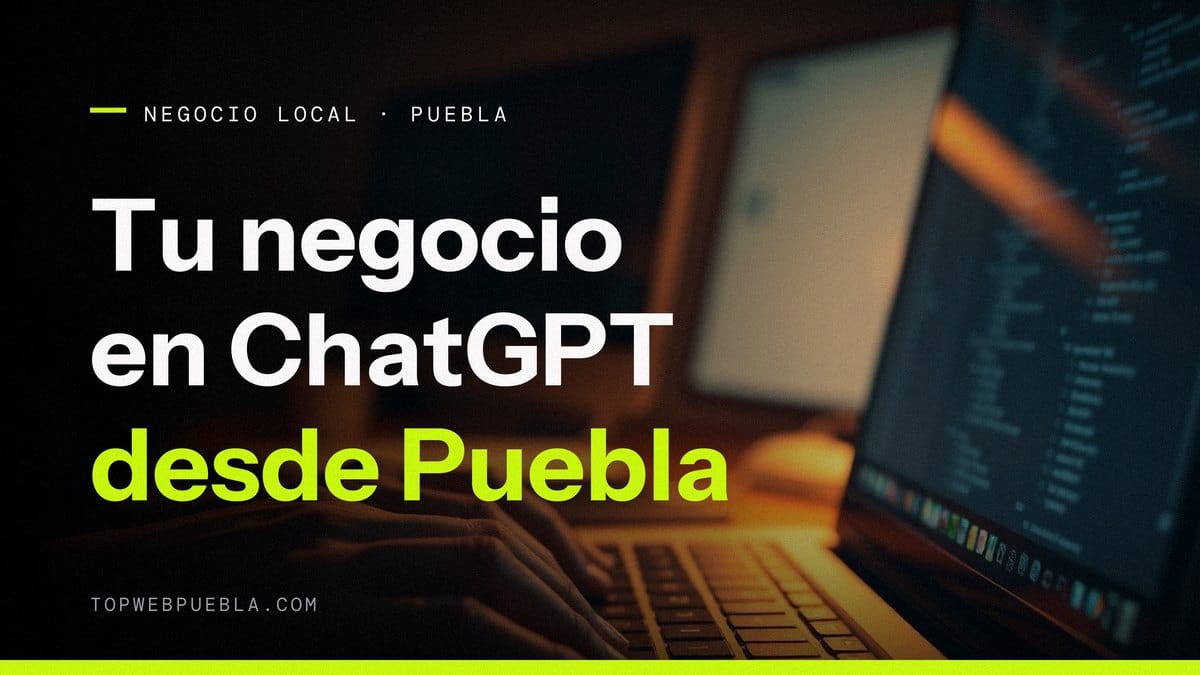 Portada sobre cómo hacer que un negocio de Puebla aparezca en ChatGPT y Gemini: manos escribiendo en el teclado de un portátil de noche